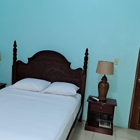 Banyan Rose Apartment Orange Walk Town ภายนอก รูปภาพ