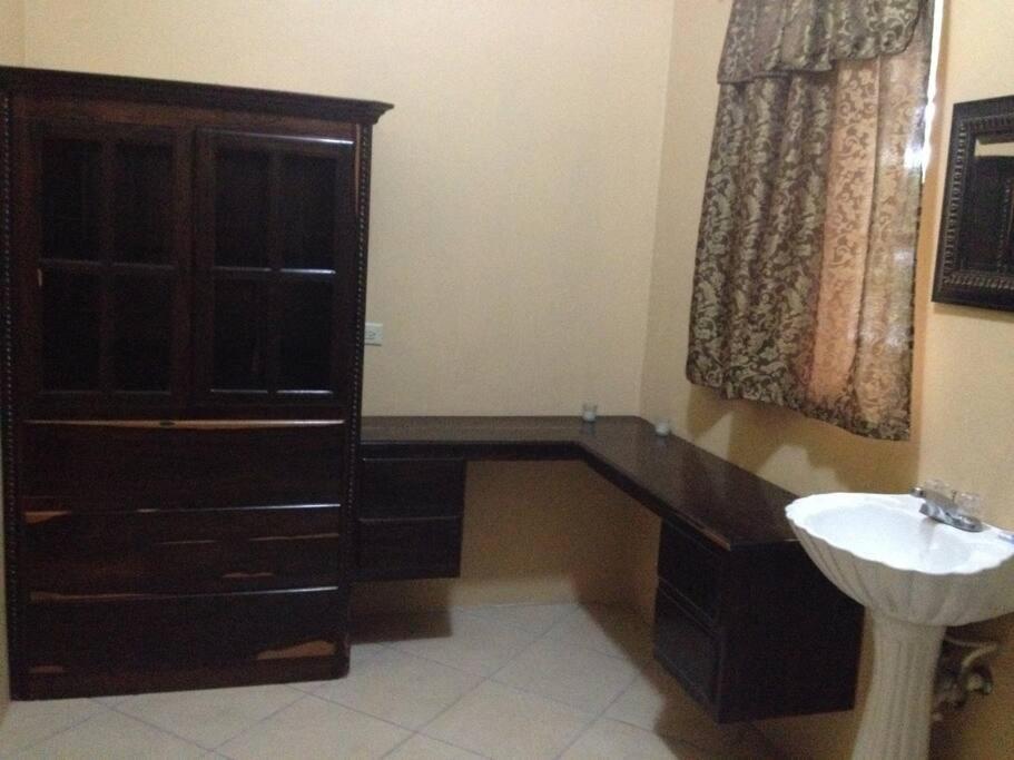 Banyan Rose Apartment Orange Walk Town ภายนอก รูปภาพ
