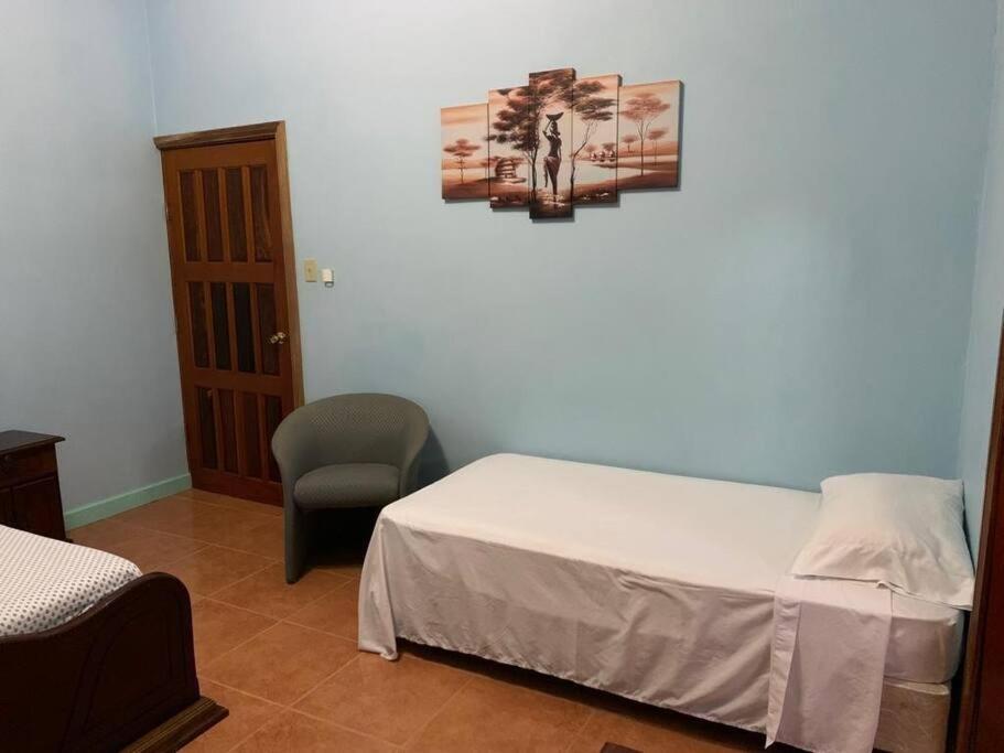Banyan Rose Apartment Orange Walk Town ภายนอก รูปภาพ